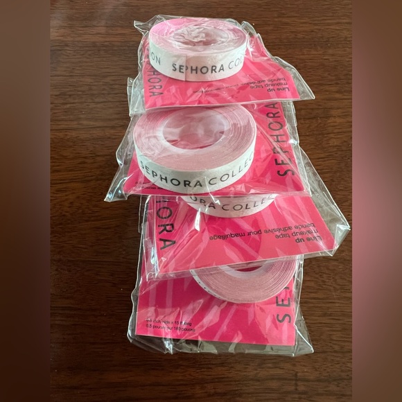 4 for 20$, Sephora Collection Line-Up Makeup Tape - Picture 3 of 12